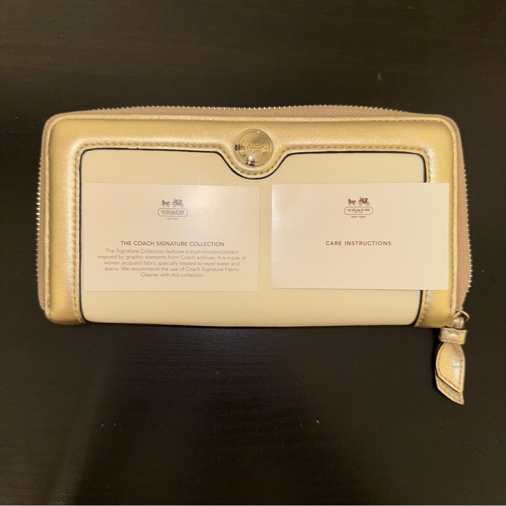 Coach Cream and Gold Women's Wallet - Picture 4 of 4